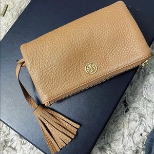 AUTHENTIC TORY BURCH CLUTCH/SHOULDER BAG